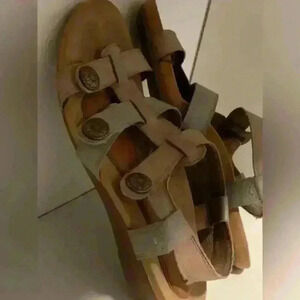 Cobb‎ Hill By New Balance Womens Sz 8 Leather Embellished Wedge Strap Sandals